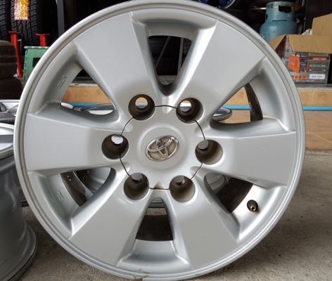 ขายล้อTOYOTA PRERUNNER ขอบ15  6รู 4 ล้อ