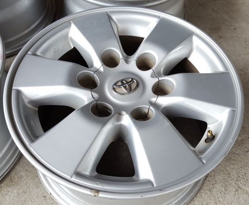ขายล้อTOYOTA PRERUNNER ขอบ15  6รู 4 ล้อ