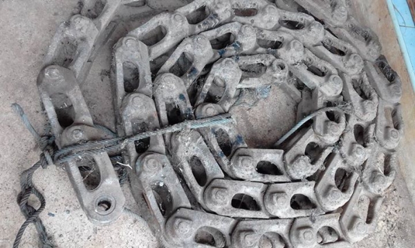 ขายโซ่เชียงกงมี 1 เส้น ใส่รถ pc60 / แทรคเตอร์ D20p  42ข้อ บูชสวย ราคา11000บ. ต่อรองได้0892005044