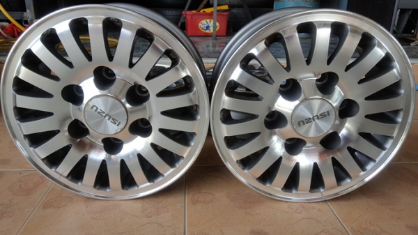 ขายล้อISUZU ขอบ14 กว้าง5.5 4 ล้อ