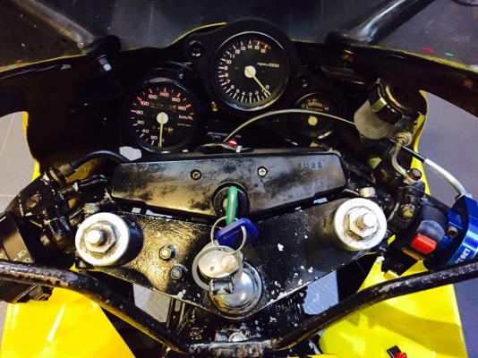 HONDA VFR 400 ทะเบียนแท้ ถูกสุดในสามโลก HONDA VFR 400 ทะเบียนแท้ ถูกสุดในสามโลก