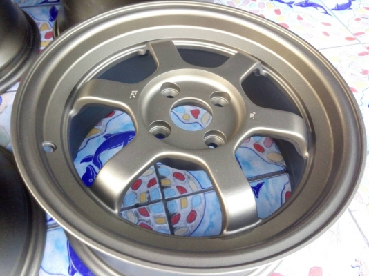 แม็ก te37 หน้า 7 หลัง 8 ใส่รถ 4 รู 100 ไม่มีคดดุ้ง ทำสีเก็บงานใหม่