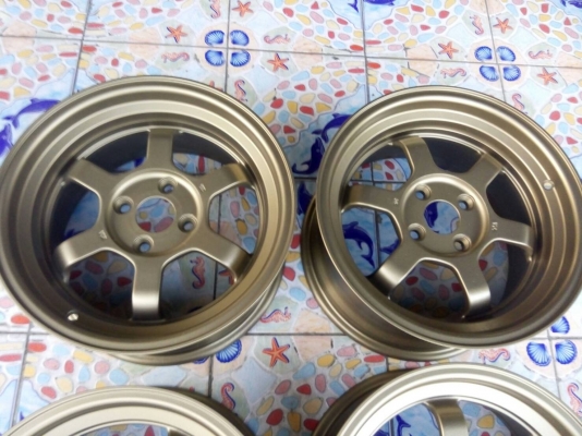 แม็ก te37 หน้า 7 หลัง 8 ใส่รถ 4 รู 100 ไม่มีคดดุ้ง ทำสีเก็บงานใหม่