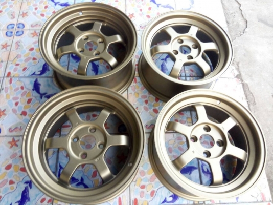 แม็ก te37 หน้า 7 หลัง 8 ใส่รถ 4 รู 100 ไม่มีคดดุ้ง ทำสีเก็บงานใหม่