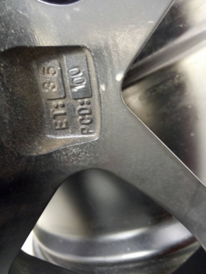 5 กว้าง 8 ใส่ 4 รู 100 ชุดละ 6900 บาท