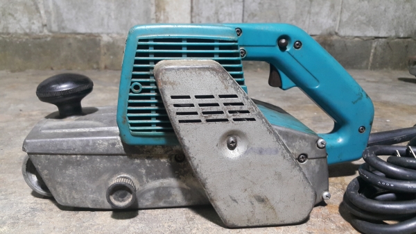 ขายรถถังขัดไม้ makita 9401(ขอบคุณ พี่ประดิษฐ์ จากตรัง)