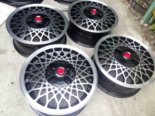 แนวๆ ย้อนยุค สเปคหายาก 15 กว้าง 6 ใส่รถ 4 รู 100