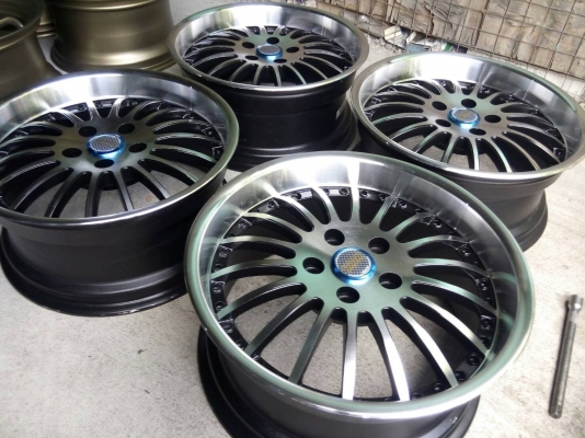 สวยๆแม็กขอบ 17 กว้าง 7.5 สีดำหน้าเงา ใส่รถ 5 รู 114