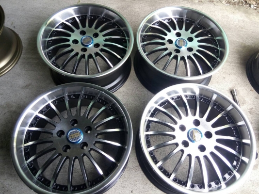 สวยๆแม็กขอบ 17 กว้าง 7.5 สีดำหน้าเงา ใส่รถ 5 รู 114