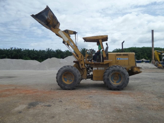 รถตักล้อยาง KAWASAKI KS60Z เครื่องยนตร์6สูบ พร้อมใช้งาน รถตักล้อยาง KAWASAKI KS60Z เครื่องยนตร์6สูบ พร้อมใช้งาน