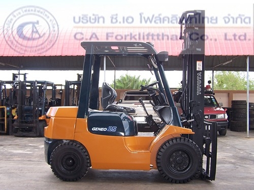 ขาย รถโฟล์คลิฟท์ TOYOTA รุ่น 7-FD25