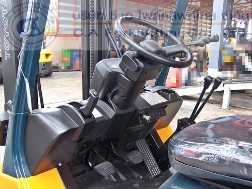 ขาย รถโฟล์คลิฟท์ TOYOTA รุ่น 7-FD25