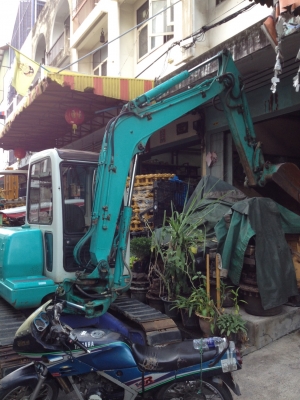 SALE___แบคโฮ KOMATSU PC40-7E  (เครื่องดำ) เก่านอก จากJanpan สภาพเดิมๆ สวย พร้อมใช้งาน