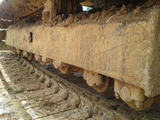 ขายด่วน KOMATSU PC100-5  สภาพพร้อมใช้งาน เครื่องปั้มดีเยี่ยม รถทำงานปกติ โซ่ช่วงล่าง พร้อมใช้งาน เอกสารสัญญาซื้อขาย