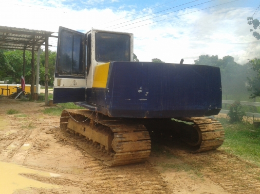 ขายด่วน KOMATSU PC100-5  สภาพพร้อมใช้งาน เครื่องปั้มดีเยี่ยม รถทำงานปกติ โซ่ช่วงล่าง พร้อมใช้งาน เอกสารสัญญาซื้อขาย