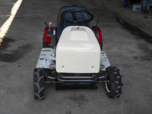 รถตัดหญ้า OREC RM82B 11 แรง พร้อมใช้งาน รถตัดหญ้า OREC RM82B 11 แรง พร้อมใช้งาน
