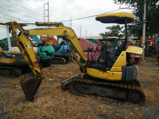 ขายรถขุด KOMATSU PC30MR-1 ตามสภาพครับ รถใช้งานได้ดีทุกระบบ