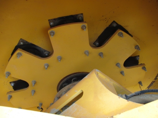 ขายรถบด DYNAPAC CC522 #62910655 Year 1999 สภาพสวยพร้อมใช้ นำเข้าจากญี่ปุ่น สนใจติดต่อ อำพล 090-9694506