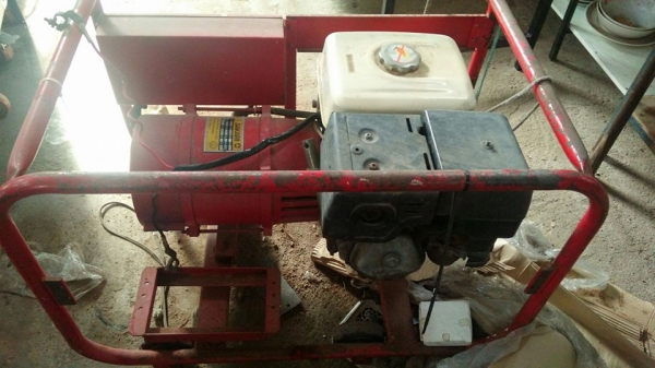 ขายเครื่องปั่นไฟ 5Kva. สตาร์ทมือมือสอง   (สั่งเเบตใหม่ให้)