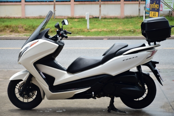 Honda Forza 300 แต่งสวย ๆ ราคา เบา ๆ Honda Forza 300 แต่งสวย ๆ ราคา เบา ๆ