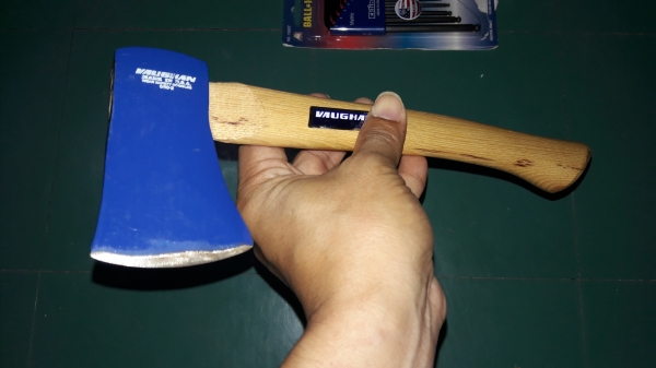 ขายขวานVAUGHAN Made in USA. ขนาด1/2ปอนงานเก่าเก็บ ขายขวานVAUGHAN Made in USA. ขนาด1/2ปอนงานเก่าเก็บ