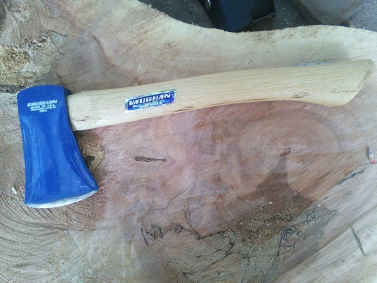 ขายขวานVAUGHAN Made in USA. ขนาด1/2ปอนงานเก่าเก็บ