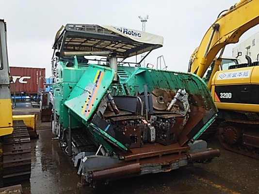 อยู่บนเรือแล้ว **รถปูยาง Vogele S2100**  จองได้นะครับ