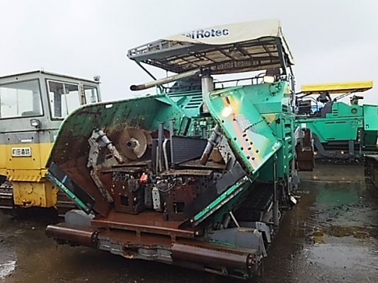 อยู่บนเรือแล้ว **รถปูยาง Vogele S2100**  จองได้นะครับ