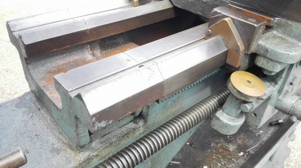 ** SOLD ** แท่นกลึงใต้หวัน 4 ฟุต เพลาเดียวเกียร์กระตุก เงียบทุกเกียร์มาเทสได้!!