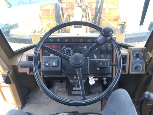 CAT 910F # 2SS00761 ปี1998 นำเข้าตรงจากญี่ปุ่นครับ CAT 910F # 2SS00761 ปี1998 นำเข้าตรงจากญี่ปุ่นครับ