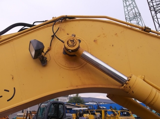 รถขุด KOMATSU PC200-7 รถนำเข้า100\%ไม่เคยใช้งานในไทย