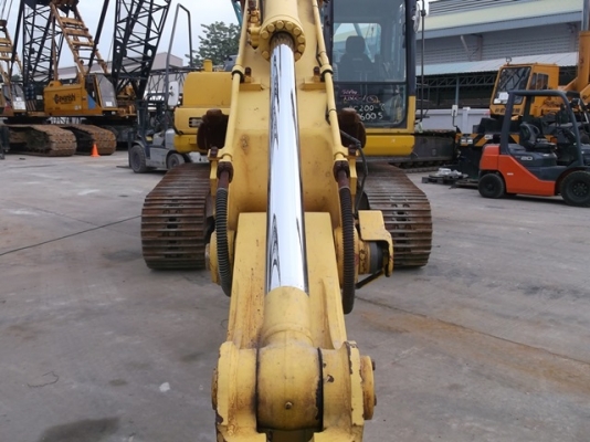 รถขุด KOMATSU PC200-7 รถนำเข้า100\%ไม่เคยใช้งานในไทย