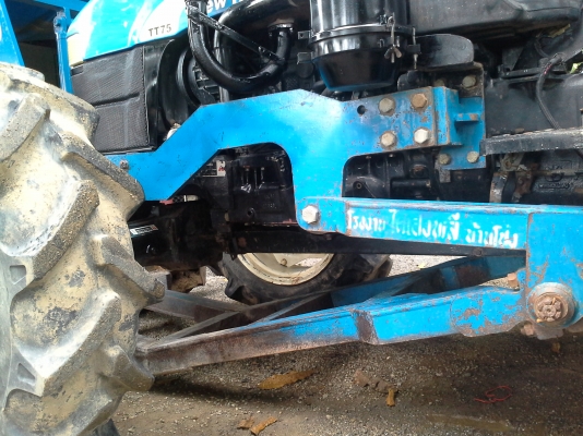 ขายรถไถนิวฮอแลน TT 75 เอกสารอินวอยสองเพาดันหน้า หางสามสภาพสวยพร้อมใช้