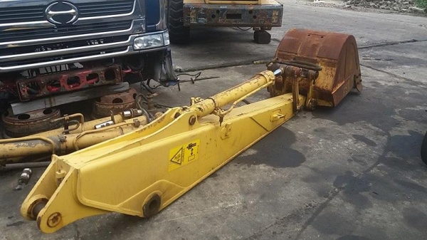 CAT 313 B ขาย อะไหล่ รถเก่านอก CAT 313 B ขาย อะไหล่ รถเก่านอก