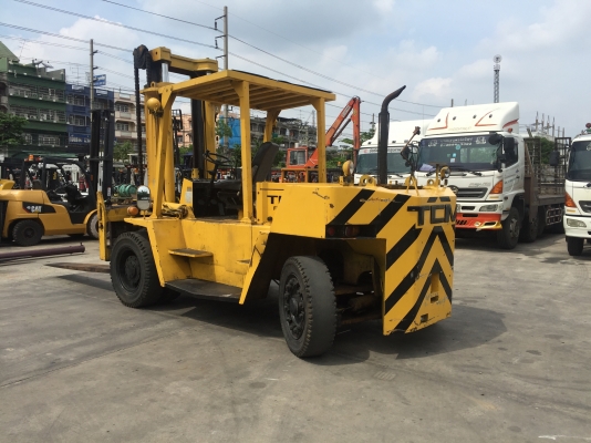 รถยกโคมัสสึุ่รุ่น  5 น้ำหนักยก 10 ตัน เสาสูง 3 เมตร เครื่องดีเซล เกียร์ออโต้ งาใหญ่พิเศษ