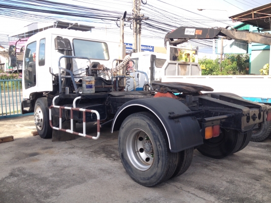 ขาย 6 ล้อ หัวลาก ISUZU ขาย 6 ล้อ หัวลาก ISUZU