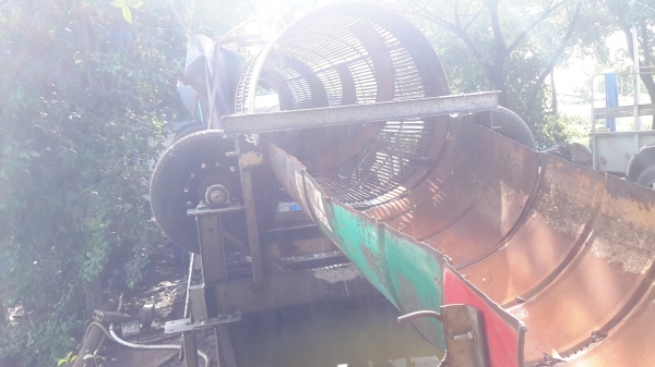 ขายเครื่อง  ล้างเหล็ก  พร้อมใช้งาน มีอุปกรคบ  พร้อมมอเต่อ มิตซู 3 HP  อีก 1ตัว เครื่องดี แรงดี ถ้าต้องการเป็น  รูป แบบ VDO  ให้แอ๊ต รายมาที่  LINE -ID -   pongpipat311  จะส่งภาพที่เป็น VDO การใช้งานให้