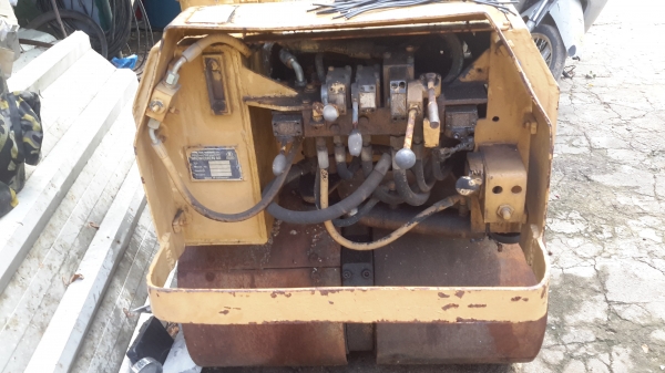 ขายรถ บด ขนาดเล็ก ขายเป็นอะไหร่ไม่มีเครื่องยนต์1250 กิโลโดยประมาณส่วนรายระเอียด เพิ่มเติม โทรสอบถามราคาคุยกันได้