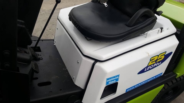 แหล่งรวมรถโฟล์คลิฟท์งาเทอิ้งค์ฟอร์คงากระดกเทได้สำหรับตักยางก้อนยางพาราตักยางถ้วยตักขี้ยางเศษยางตักปามล์