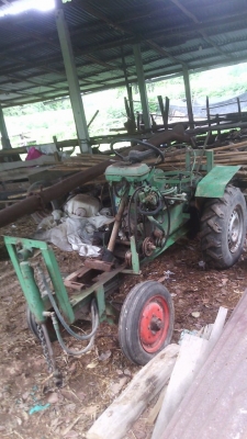 ตัวถังรถไถนั่งขับติดไฮโดรลิค