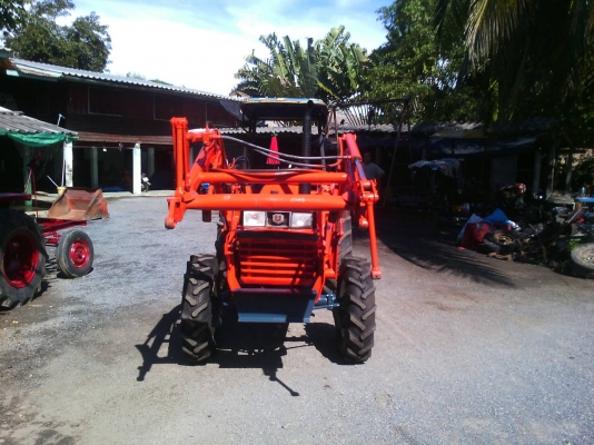 สีนวนจัดให้จร๊ Kubota L1 26 แรง สภาพสวยเครื่องดี มีใบตักพร้อมใช้งาน  สนใจติดต่อ 089-9638932