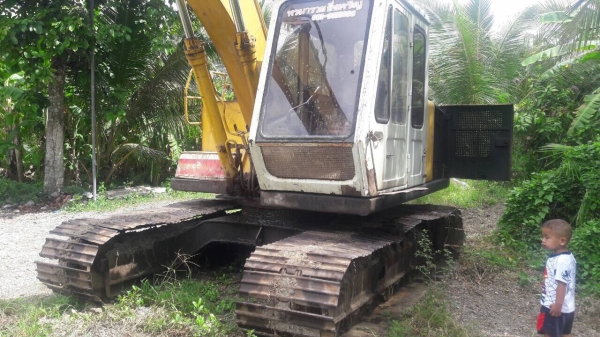รถขุดขนาด 120 KATO สภาพดี ใช้ได้ พร้อมใช้