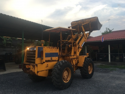 ขายรถตักล้อยาง KOBELCO LK300A นำเข้าจากประเทศญี่ปุ่นแท้ๆ100\% สภาพสวยพร้อมใช้ สนใจติดต่อ 081-9485494