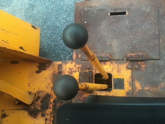 ขายรถตักล้อยาง KOBELCO LK300A นำเข้าจากประเทศญี่ปุ่นแท้ๆ100\% สภาพสวยพร้อมใช้ สนใจติดต่อ 081-9485494