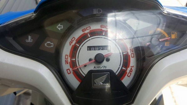 ขออนุญาตขาย HONDA CLICK 110-i NEW เรือนไมล์ขาว ฟรีค่าโอน