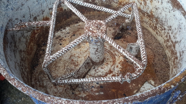 เครื่องโม่ ปูนมอเตอ  สภาพใช้งานได้มีมอเต่อมิตซูบิชิ -3HP ติดตั้งพร้อมใช้งานมี3ตัวตัวล่ะ 14000