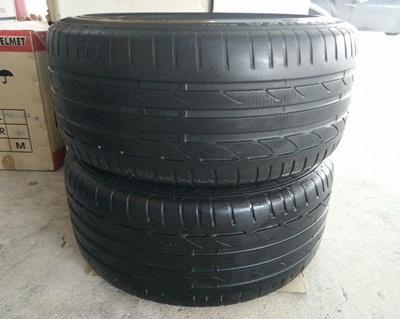 ขายยางบริสโตน 255-45-18 ปี 11 มีปะ 1 จุด 1 คู่ ขาย 1,400