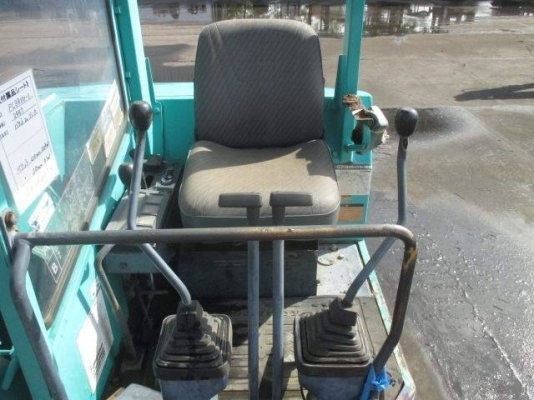 SALE_ รถขุดพร้อมหัวกระแทก KOMATSU PC38UU-1 /เครื่องยนต์ KOMATSU 3D84 ,3 สูบ / ราคาเพียง 385,000 บาท