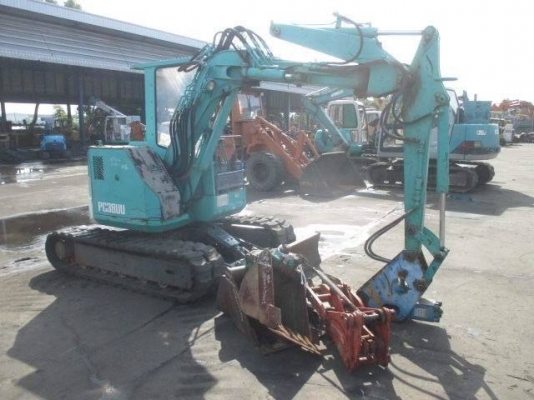 SALE_ รถขุดพร้อมหัวกระแทก KOMATSU PC38UU-1 /เครื่องยนต์ KOMATSU 3D84 ,3 สูบ / ราคาเพียง 385,000 บาท