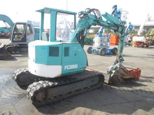 SALE_ รถขุดพร้อมหัวกระแทก KOMATSU PC38UU-1 /เครื่องยนต์ KOMATSU 3D84 ,3 สูบ / ราคาเพียง 385,000 บาท
